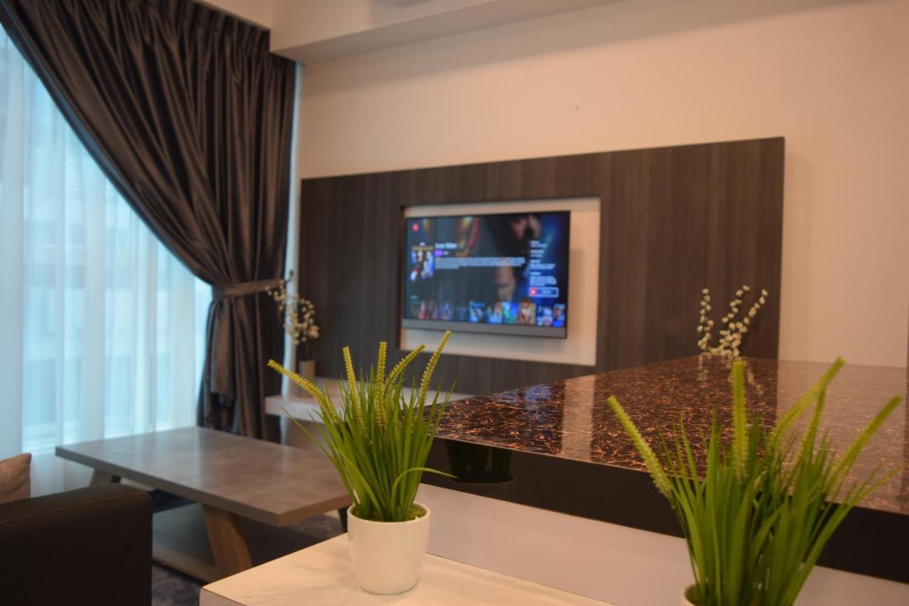Sutera Avenue Kota Kinabalu Appartement Buitenkant foto